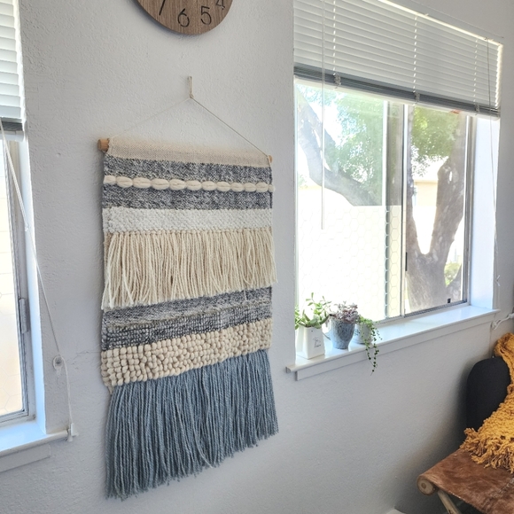Preowned excellent wall yarn tapestry hanger bohemian 19"Wx32inL ID03 - Picture 2 of 7